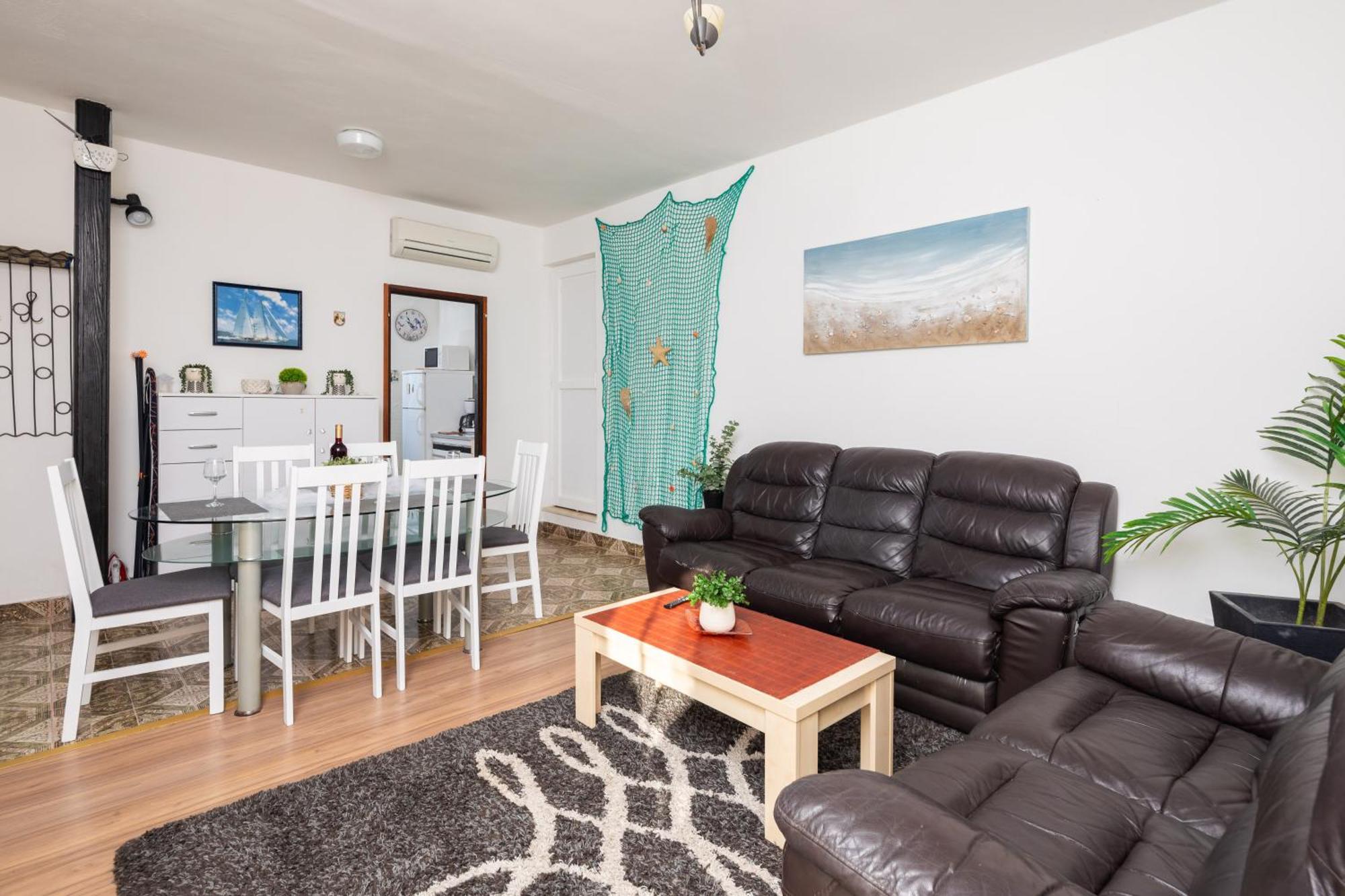 Urban Edge - Beach Apartments Omiš Εξωτερικό φωτογραφία