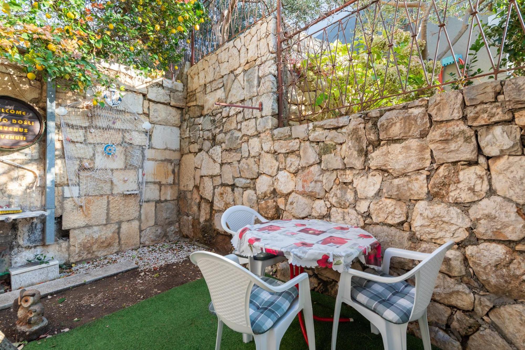 Urban Edge - Beach Apartments Omiš Εξωτερικό φωτογραφία