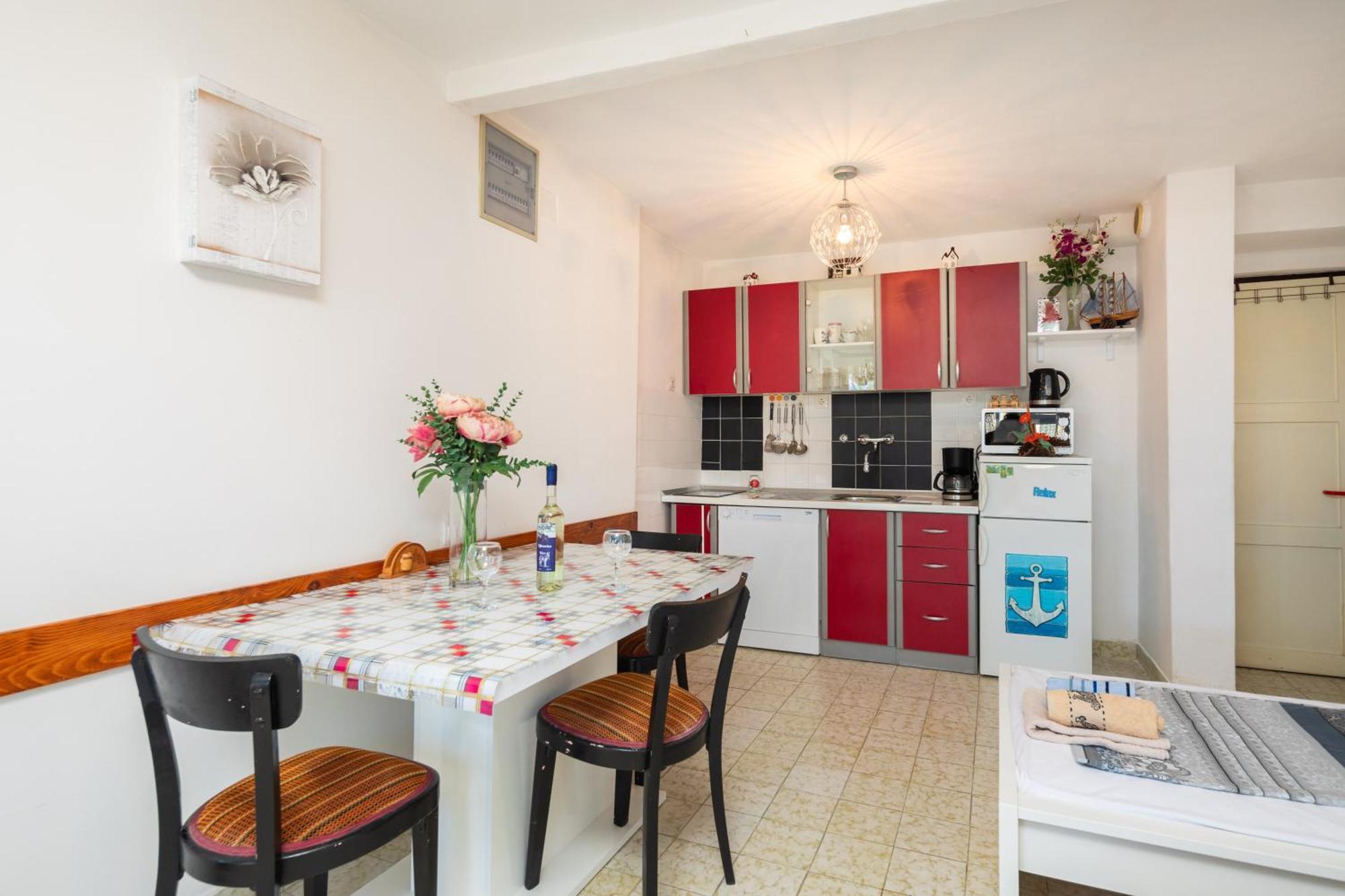 Urban Edge - Beach Apartments Omiš Εξωτερικό φωτογραφία