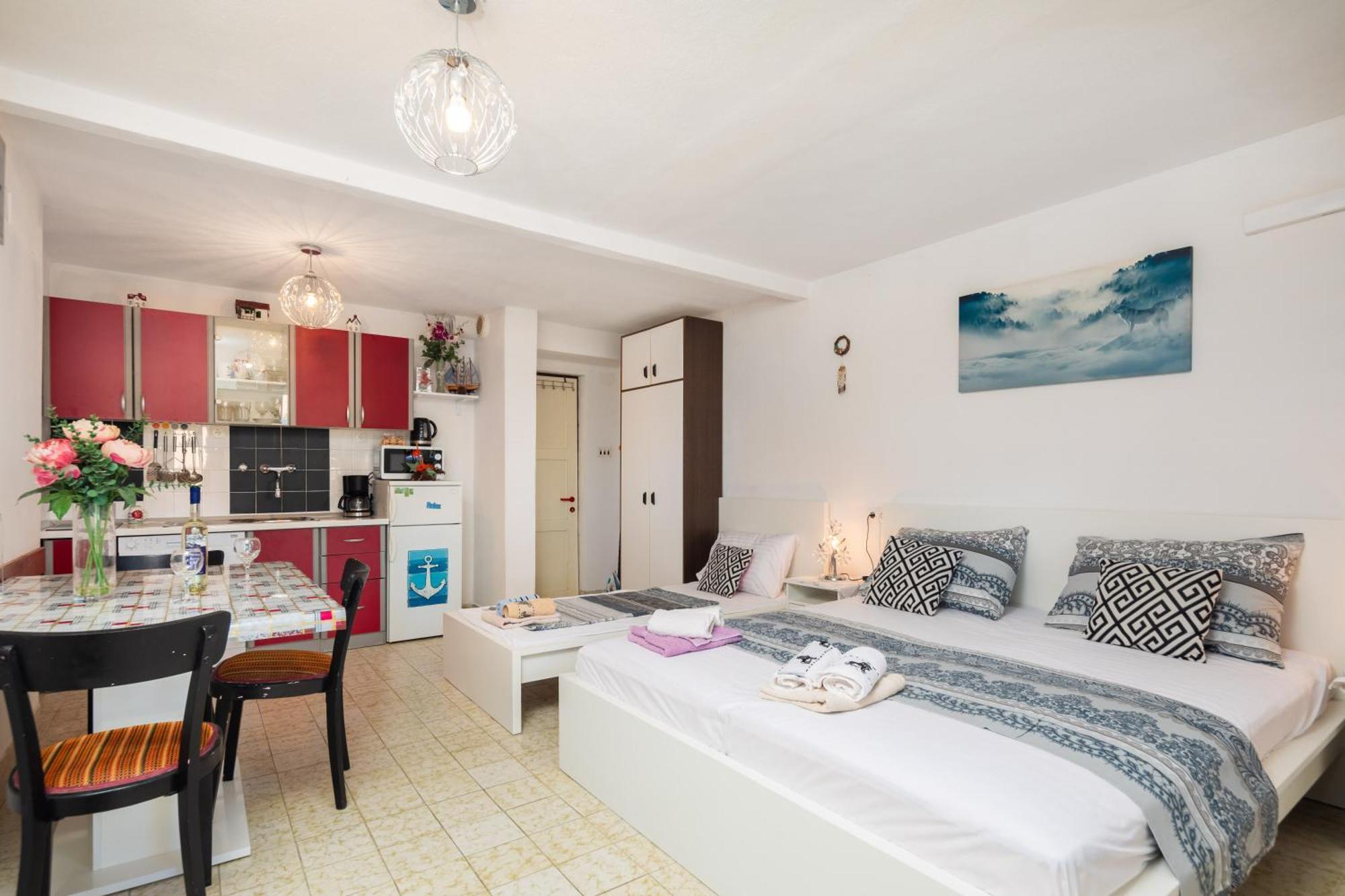 Urban Edge - Beach Apartments Omiš Εξωτερικό φωτογραφία