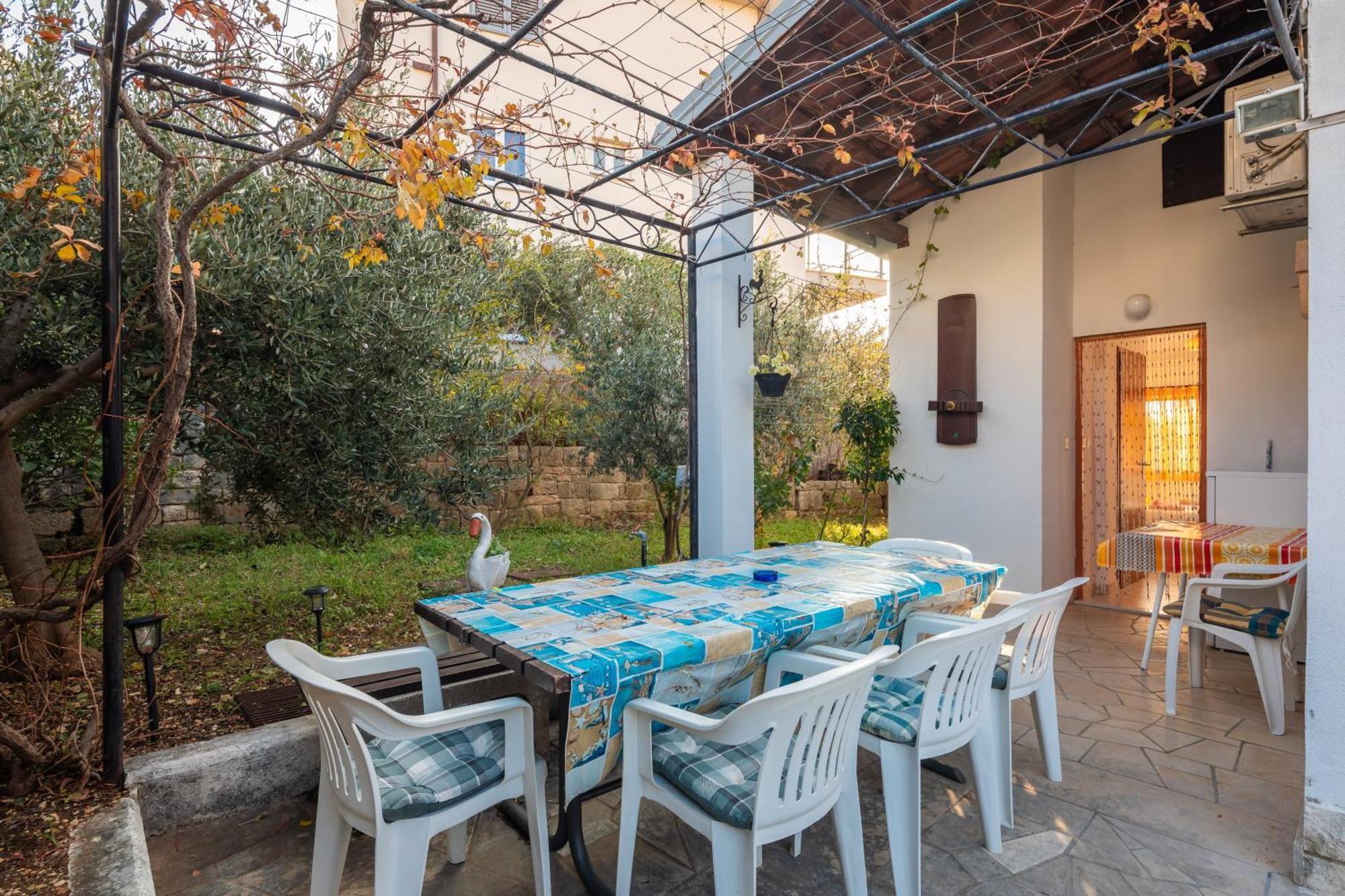 Urban Edge - Beach Apartments Omiš Εξωτερικό φωτογραφία